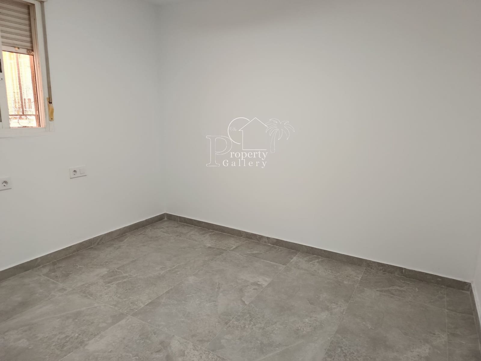 2 quarto Apartamento para venda em Los Cristianos com piscina garagem - 540 000 € (Ref: 10094149)