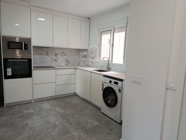 2 quarto Apartamento para venda em Los Cristianos, Arona com piscina garagem - 540 000 € (Ref: 10094149)