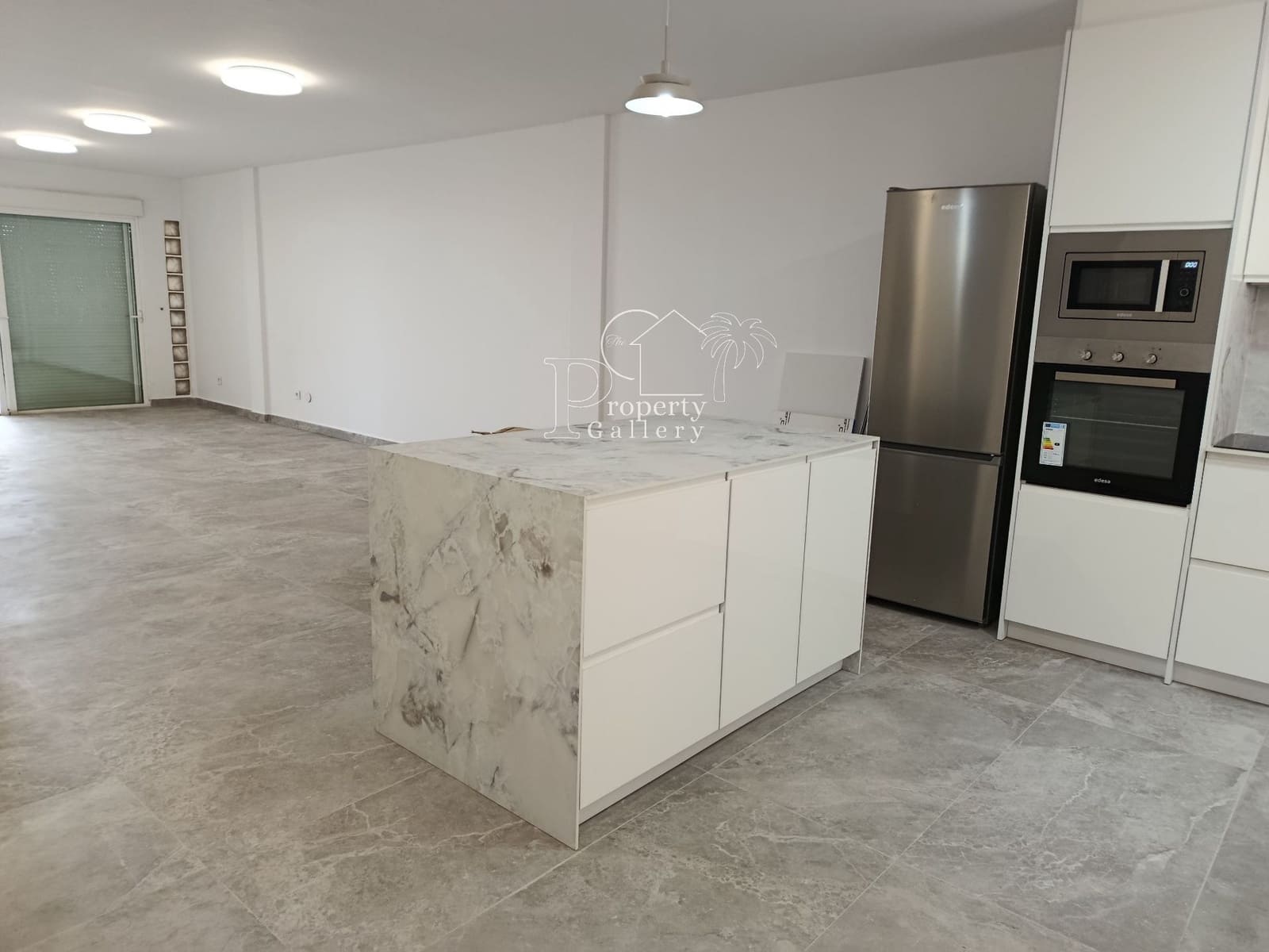 2 quarto Apartamento para venda em Los Cristianos com piscina garagem - 540 000 € (Ref: 10094149)