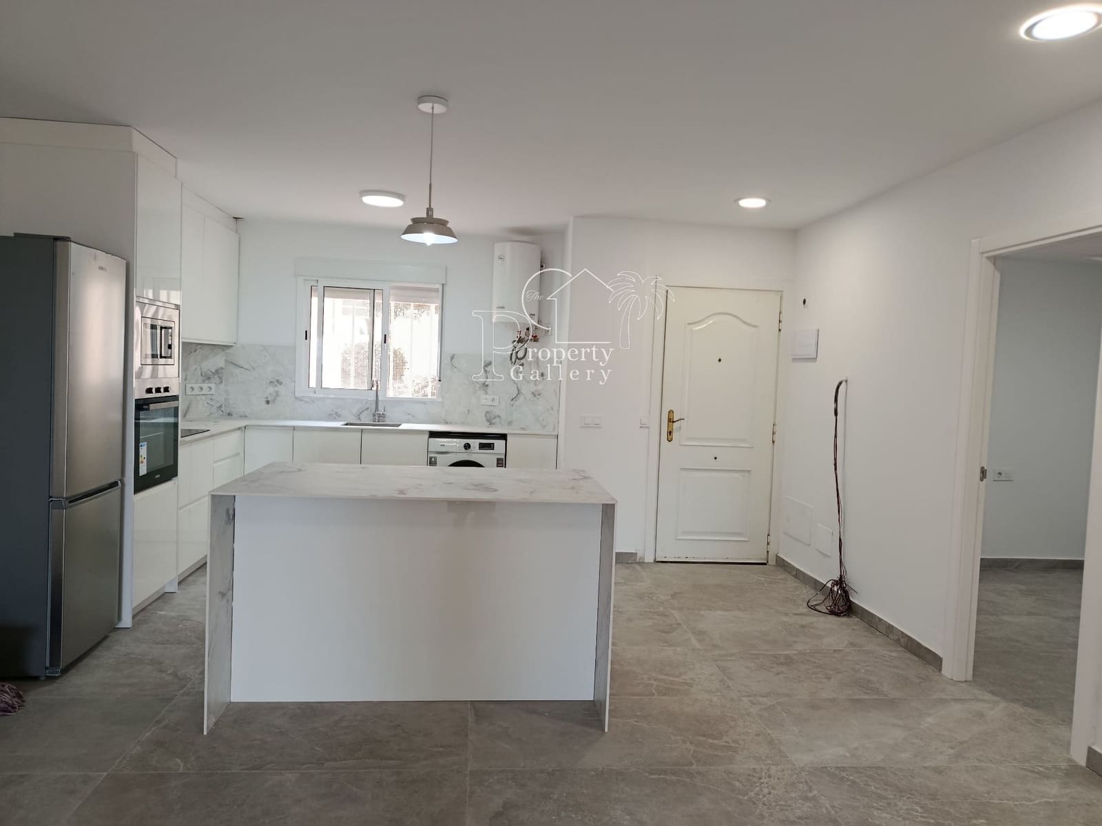2 quarto Apartamento para venda em Los Cristianos com piscina garagem - 540 000 € (Ref: 10094149)