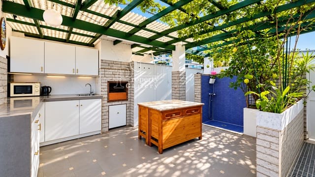 2 makuuhuone Huoneisto myytävänä paikassa Torviscas, Adeje - 690 000 € (Ref: 10160886)