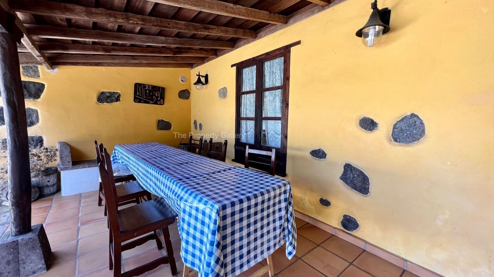 2 soveværelse Finca/Landehus til salg i El Tanque med swimmingpool garage - € 450.000 (Ref: 8061974)