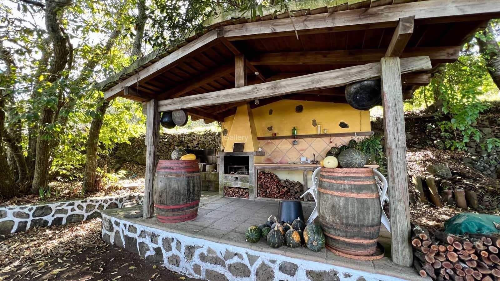 2 soveværelse Finca/Landehus til salg i El Tanque med swimmingpool garage - € 450.000 (Ref: 8061974)