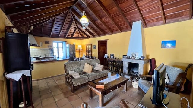 2 bedroom Finca/Country House for sale in El Tanque with pool garage - € 450,000 (Ref: 8061974)