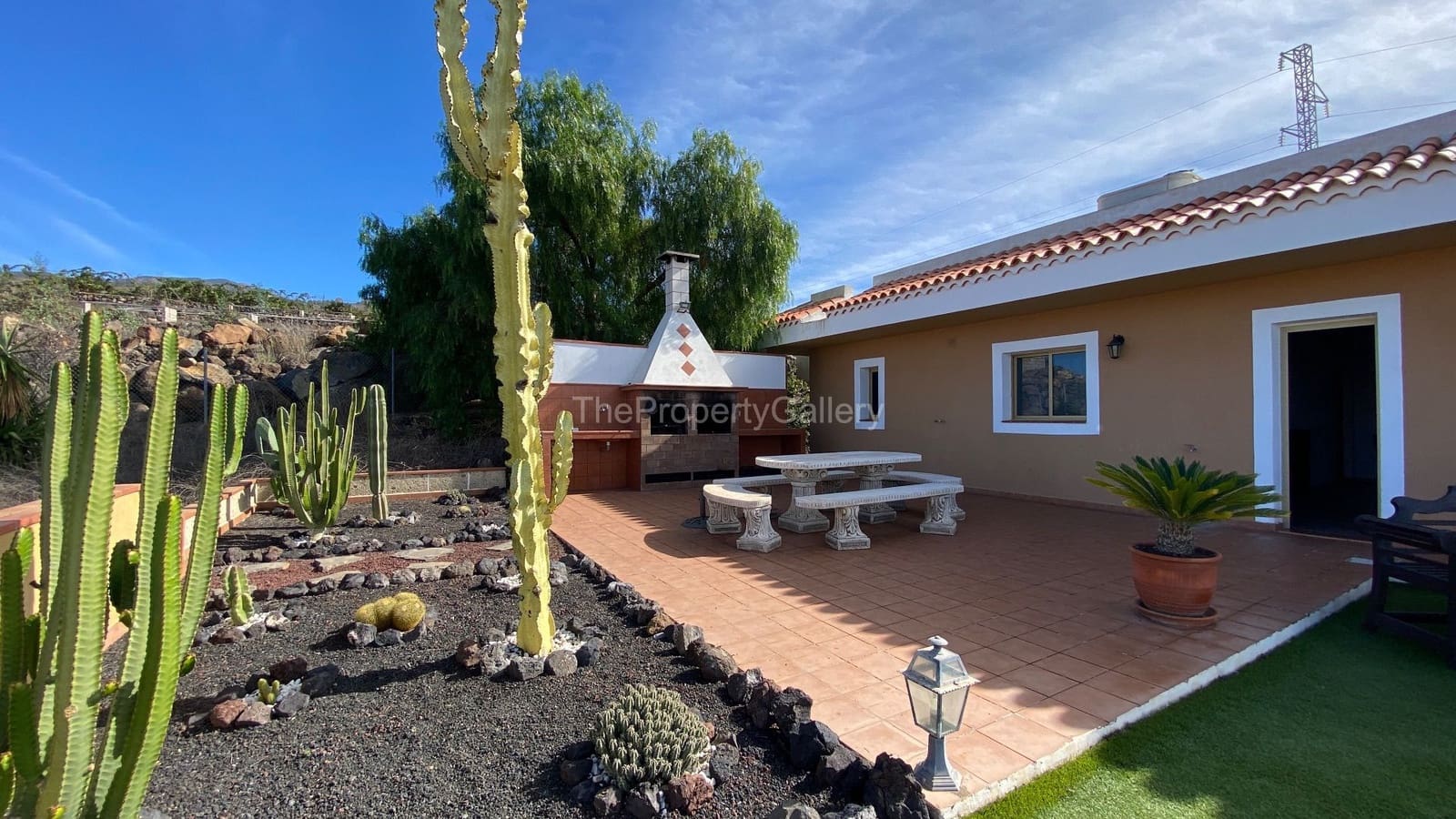 3 soveværelse Finca/Landehus til salg i Adeje med swimmingpool garage - € 1.011.000 (Ref: 8061992)