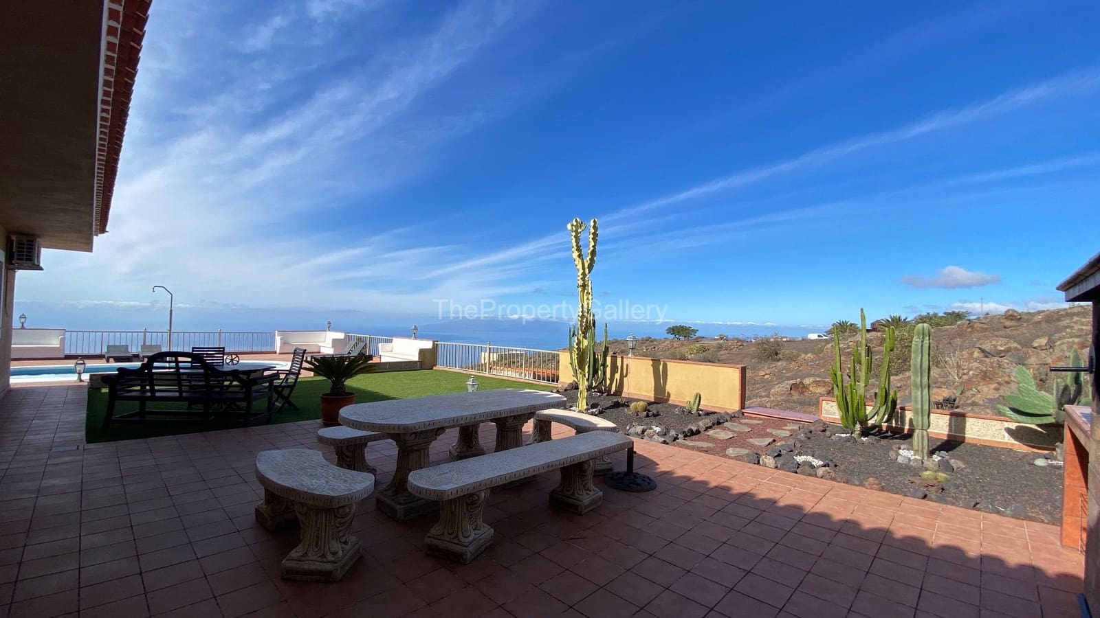 3 soveværelse Finca/Landehus til salg i Adeje med swimmingpool garage - € 1.011.000 (Ref: 8061992)