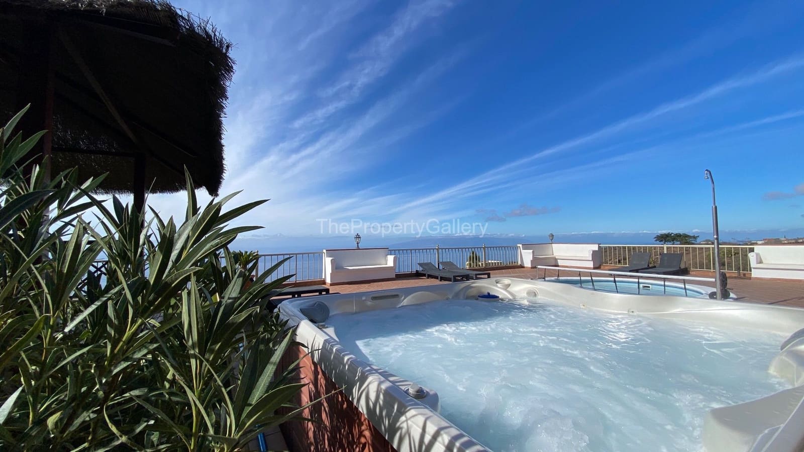 3 soveværelse Finca/Landehus til salg i Adeje med swimmingpool garage - € 1.011.000 (Ref: 8061992)