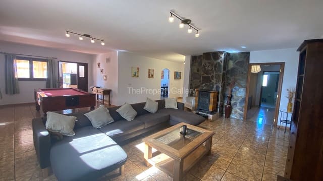 3 soveværelse Finca/Landehus til salg i Adeje med swimmingpool garage - € 1.011.000 (Ref: 8061992)