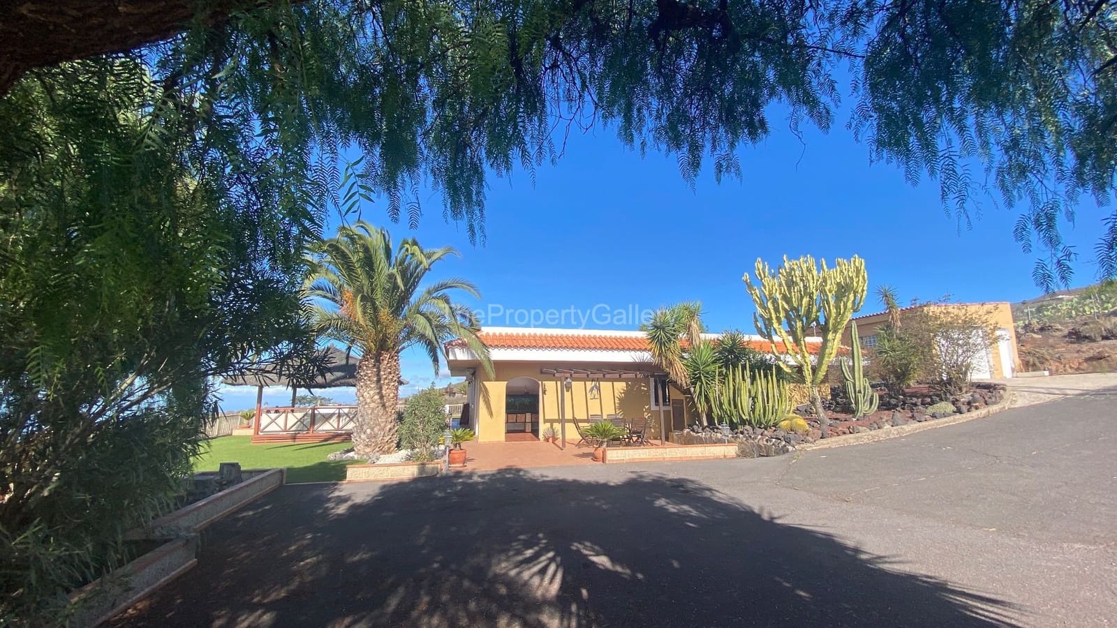 3 soveværelse Finca/Landehus til salg i Adeje med swimmingpool garage - € 1.011.000 (Ref: 8061992)