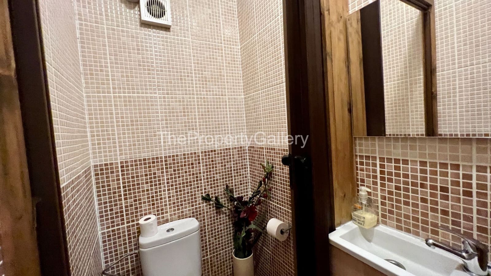 Erhverv til salg i Costa Adeje med garage - € 695.000 (Ref: 8061993)