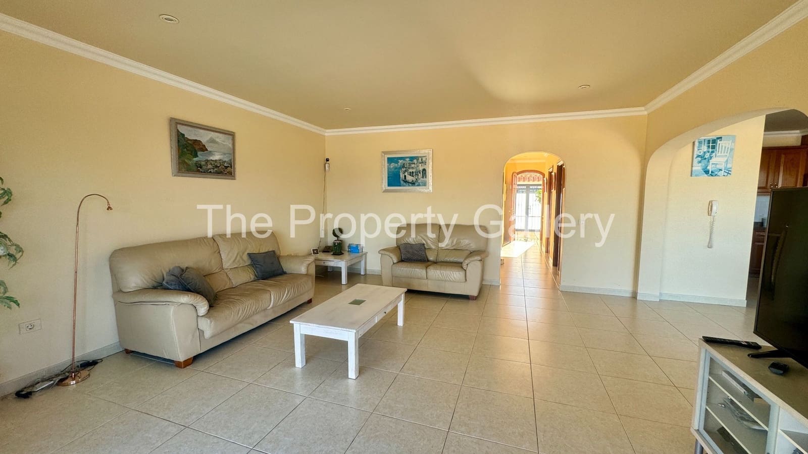 3 soveværelse Villa til salg i Playa del Duque med swimmingpool garage - € 2.199.000 (Ref: 8061999)