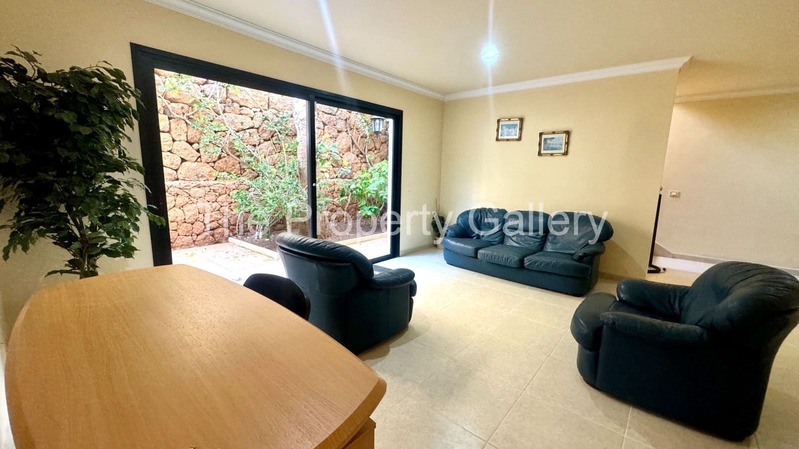 3 soveværelse Villa til salg i Playa del Duque med swimmingpool garage - € 2.199.000 (Ref: 8061999)