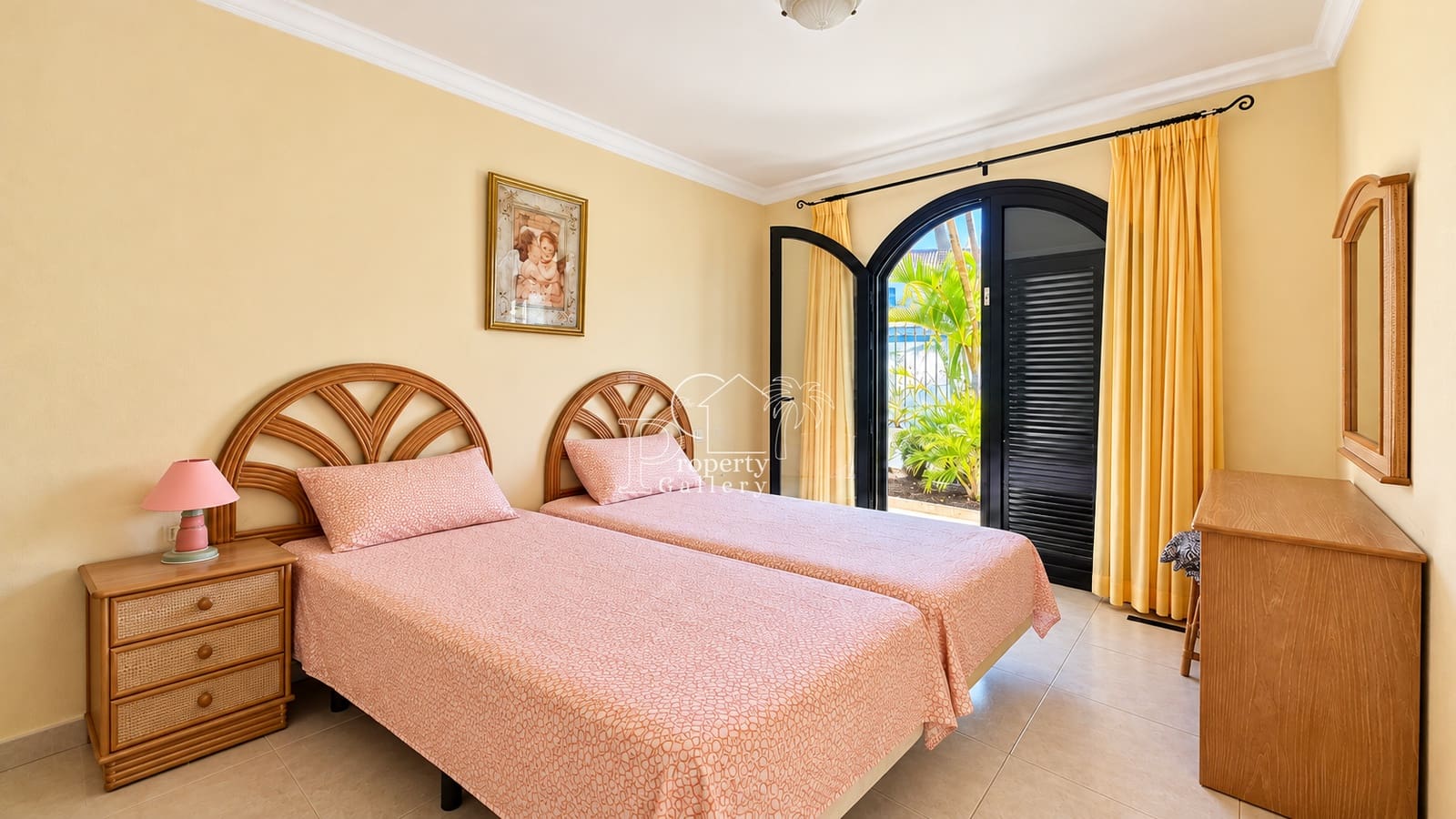3 chambre Villa/Maison à vendre à Playa del Duque avec piscine garage - 1 850 000 € (Ref: 8061999)