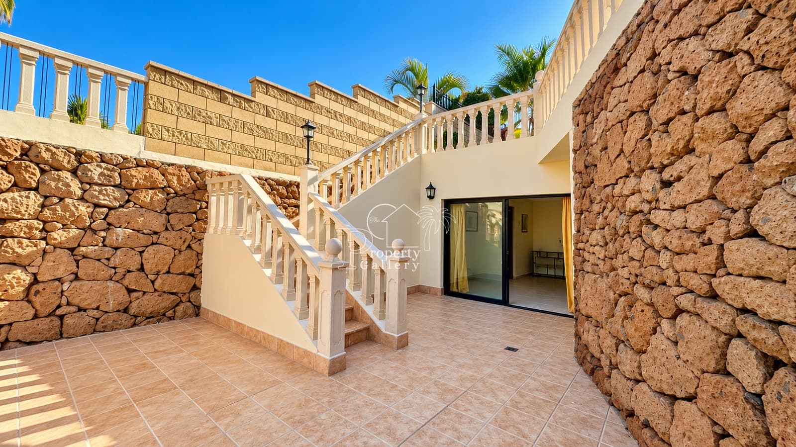 3 chambre Villa/Maison à vendre à Playa del Duque avec piscine garage - 1 850 000 € (Ref: 8061999)