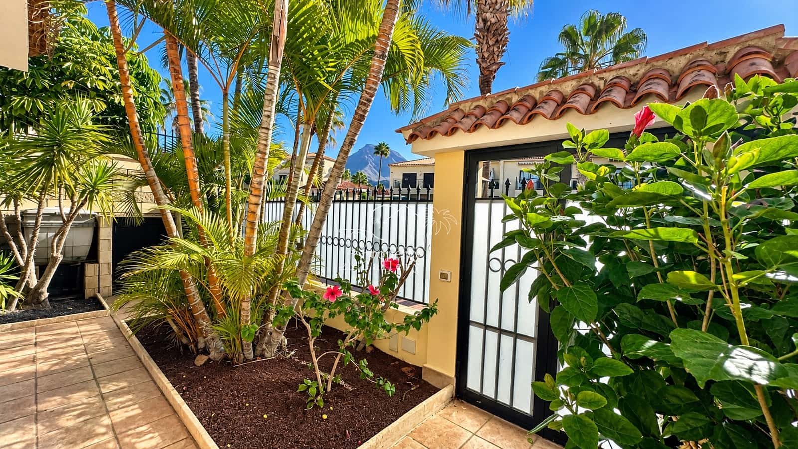 3 chambre Villa/Maison à vendre à Playa del Duque avec piscine garage - 1 850 000 € (Ref: 8061999)