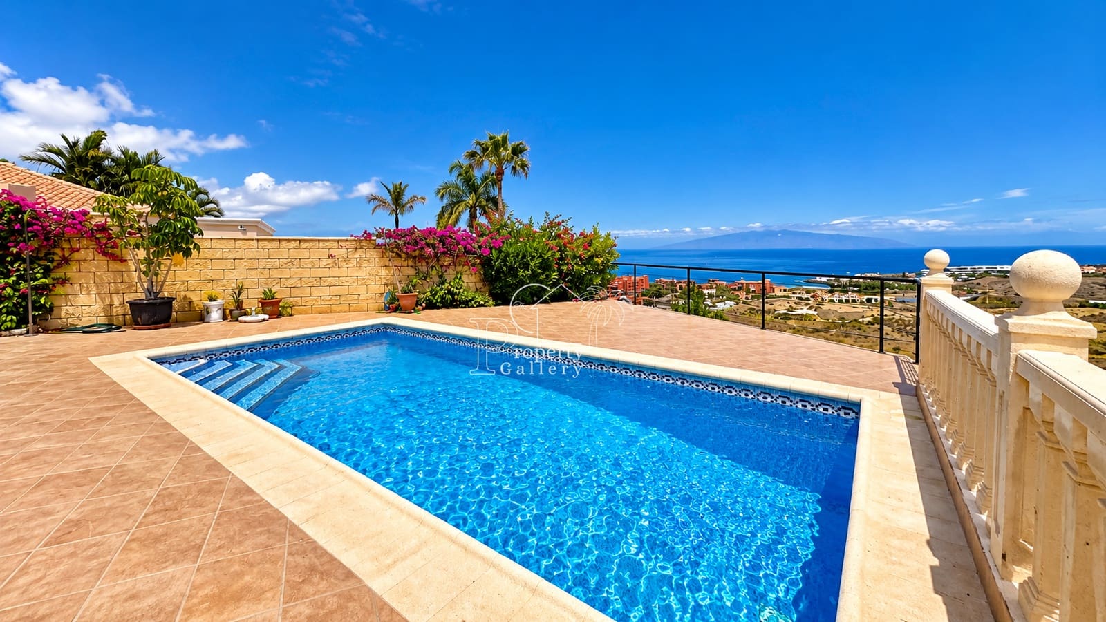 3 chambre Villa/Maison à vendre à Playa del Duque avec piscine garage - 1 850 000 € (Ref: 8061999)