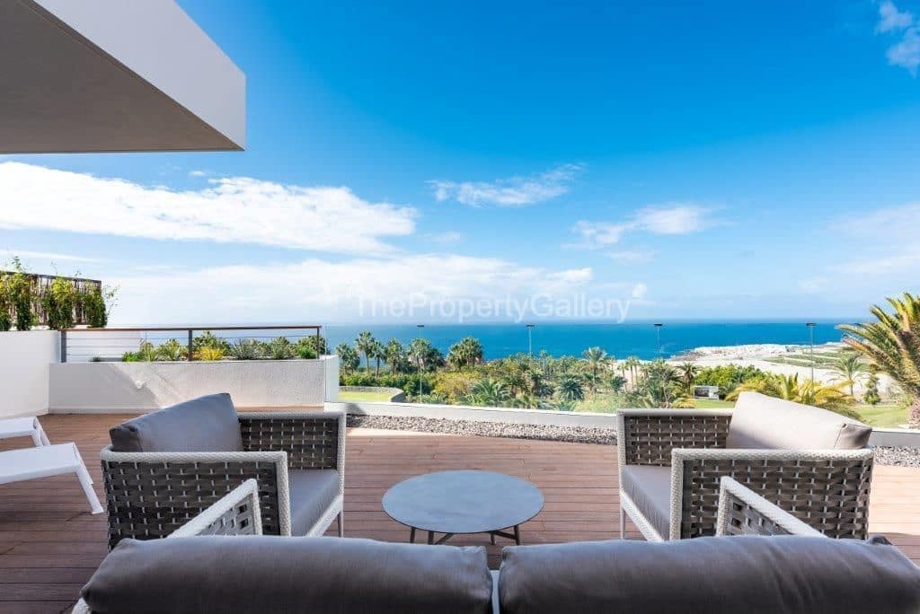 3 Zimmer Apartment zu verkaufen in Guia de Isora mit Pool Garage - 1.443.000 € (Ref: 8300084)