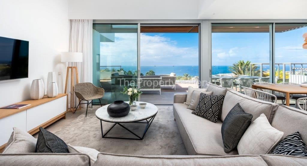 3 Zimmer Apartment zu verkaufen in Guia de Isora mit Pool Garage - 1.443.000 € (Ref: 8300084)