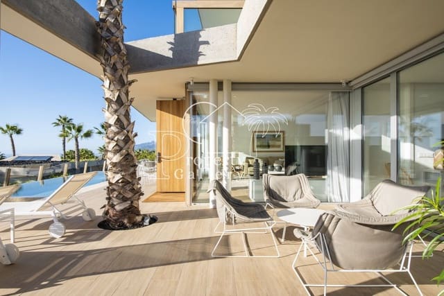 3 Zimmer Villa zu verkaufen in Guía de Isora mit Pool Garage - 2.100.000 € (Ref: 8432379)