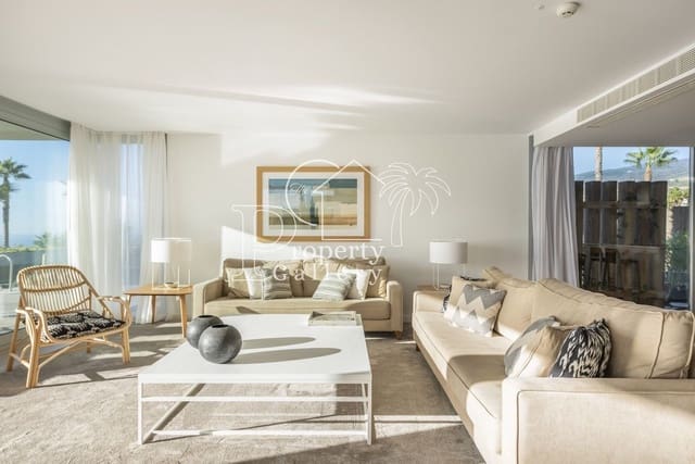 3 Zimmer Villa zu verkaufen in Guía de Isora mit Pool Garage - 2.100.000 € (Ref: 8432379)