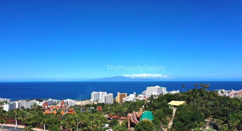 3 soverom Villa til salgs i Costa Adeje med svømmebasseng garasje - € 2 700 000 (Ref: 8454185)