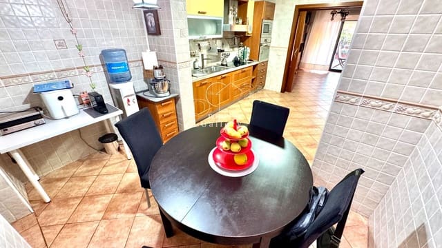 3 bedroom Semi-detached Villa for sale in Casco Urbano, Adeje with garage - € 550,000 (Ref: 8614896)