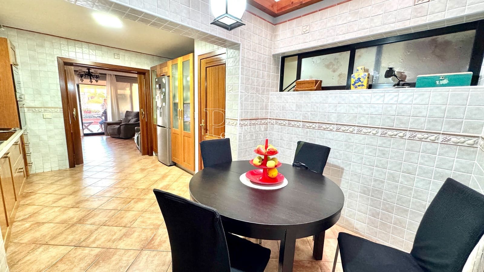 3 chambre Villa/Maison Semi-Mitoyenne à vendre à Adeje avec garage - 550 000 € (Ref: 8614896)