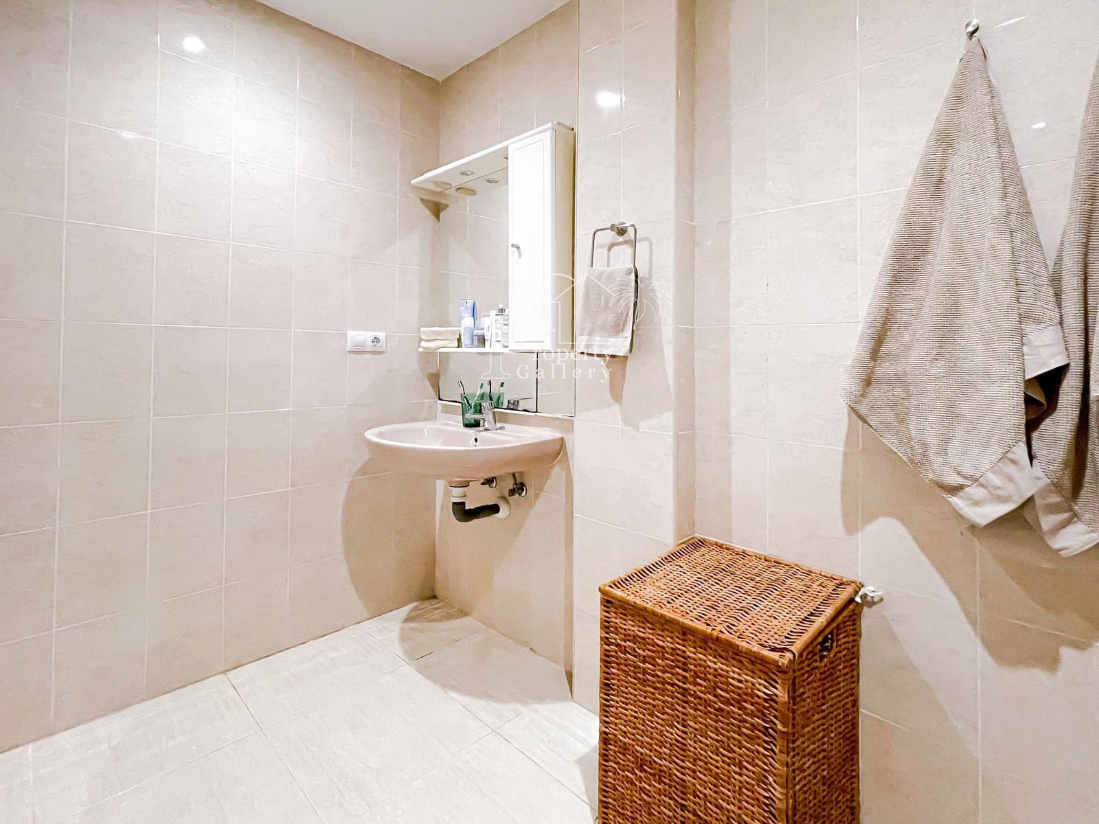 3 slaapkamer Appartement te koop in Parque de la Reina met garage - € 269.000 (Ref: 8694741)