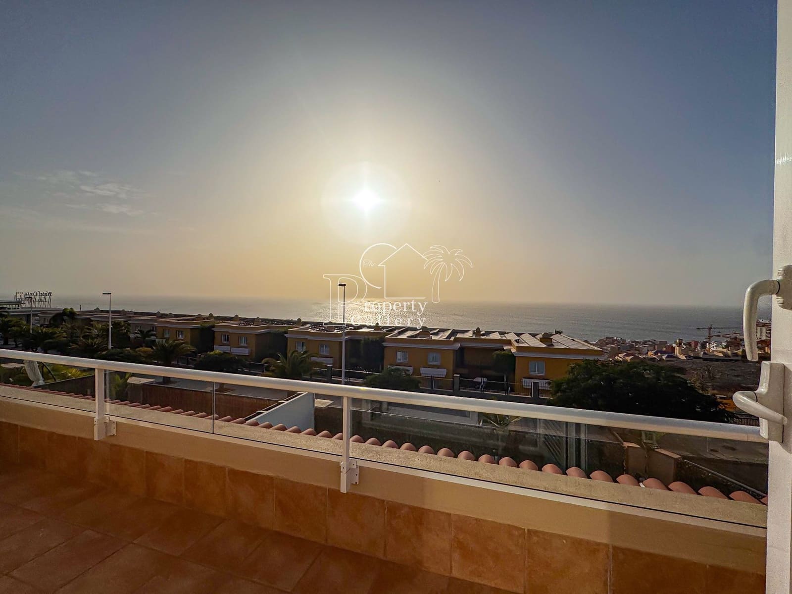 3 soveværelse Villa til salg i Puerto Santiago med swimmingpool garage - € 1.150.000 (Ref: 8697919)