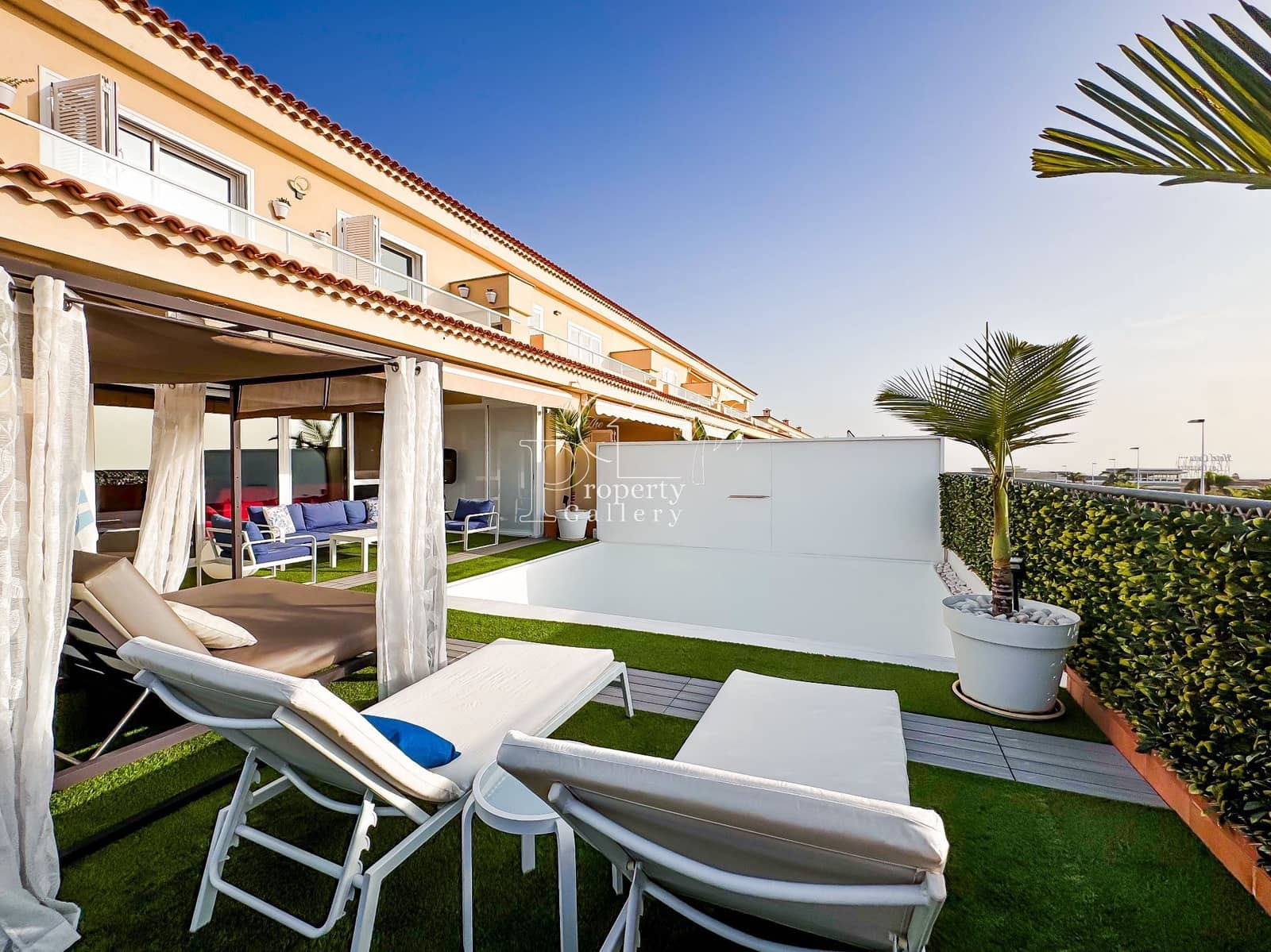 3 soveværelse Villa til salg i Puerto Santiago med swimmingpool garage - € 1.150.000 (Ref: 8697919)