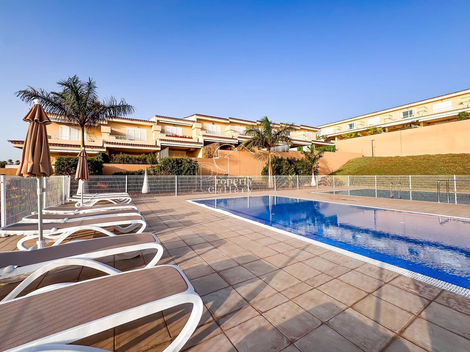 3 soveværelse Villa til salg i Puerto Santiago med swimmingpool garage - € 1.150.000 (Ref: 8697919)