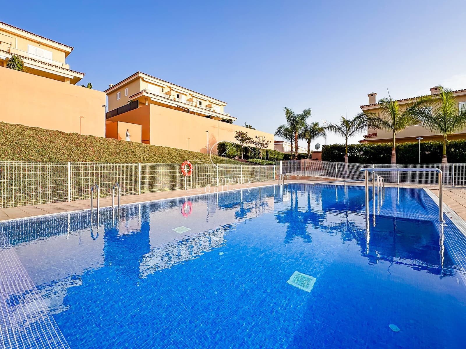 3 soveværelse Villa til salg i Puerto Santiago med swimmingpool garage - € 1.150.000 (Ref: 8697919)