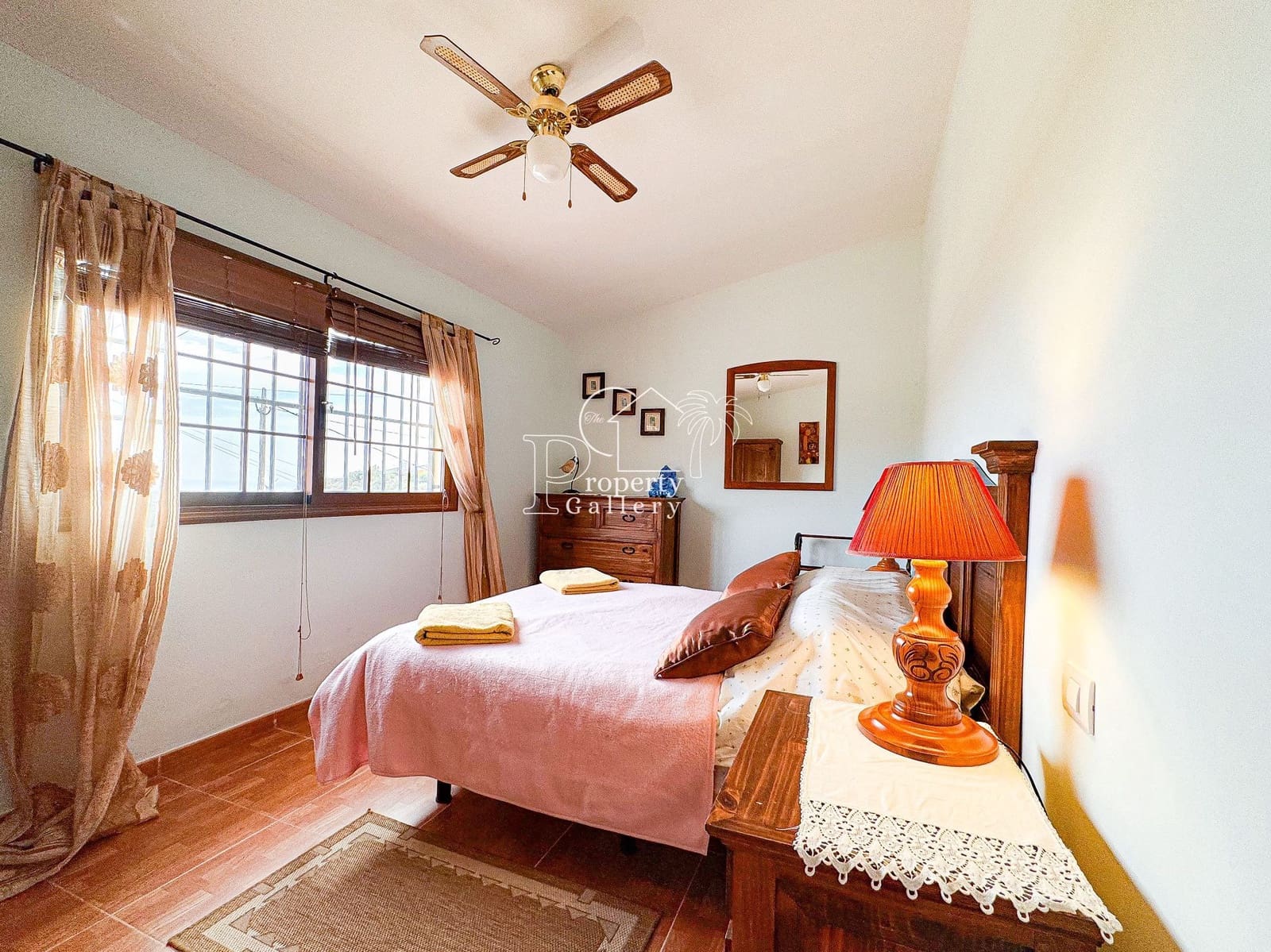 5 soveværelse Finca/Landehus til salg i Arico med swimmingpool garage - € 1.850.000 (Ref: 8703659)