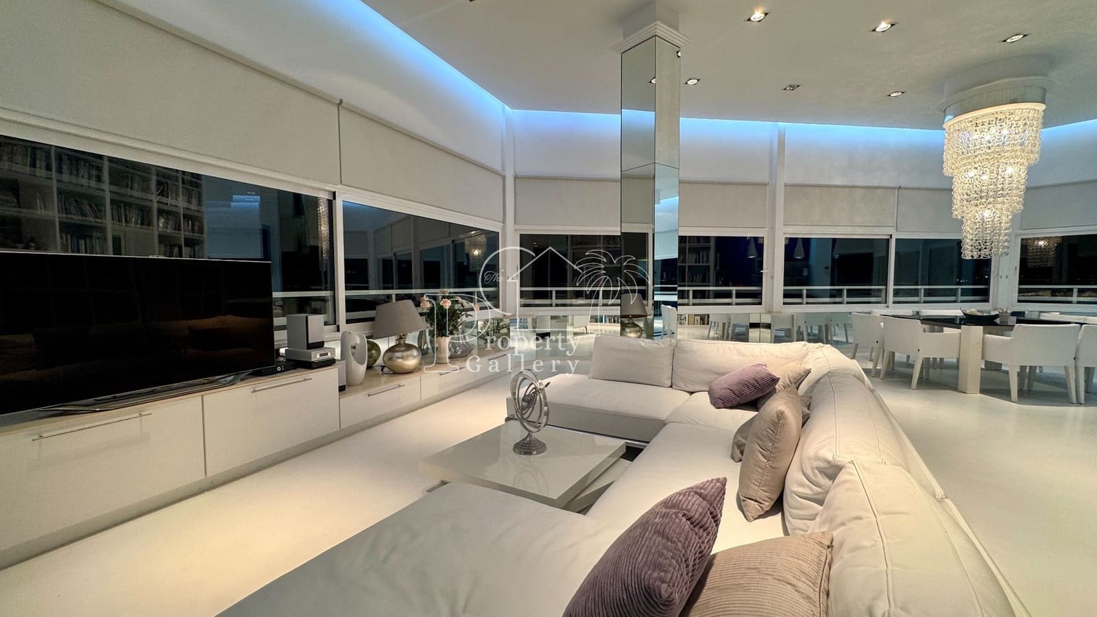 1 bedroom Penthouse for sale in Costa Adeje with pool - € 1,595,000 (Ref: 8840585)