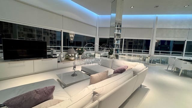 1 sypialnia Penthouse na sprzedaż w San Eugenio Bajo, Adeje z basenem - 1 595 000 € (Ref: 8840585)