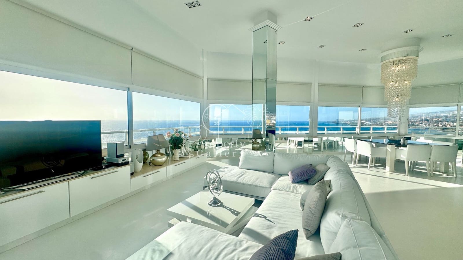 1 bedroom Penthouse for sale in Costa Adeje with pool - € 1,595,000 (Ref: 8840585)