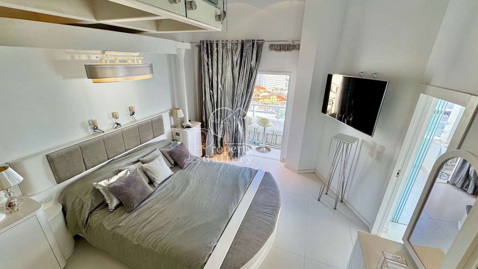 1 bedroom Penthouse for sale in Costa Adeje with pool - € 1,595,000 (Ref: 8840585)