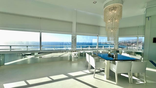 Ático de 1 habitación en Playa Fañabe, Adeje en venta con piscina garaje - 1.495.000 € (Ref: 8840585)