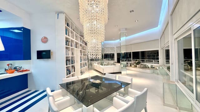 1 sypialnia Penthouse na sprzedaż w San Eugenio Bajo, Adeje z basenem - 1 595 000 € (Ref: 8840585)