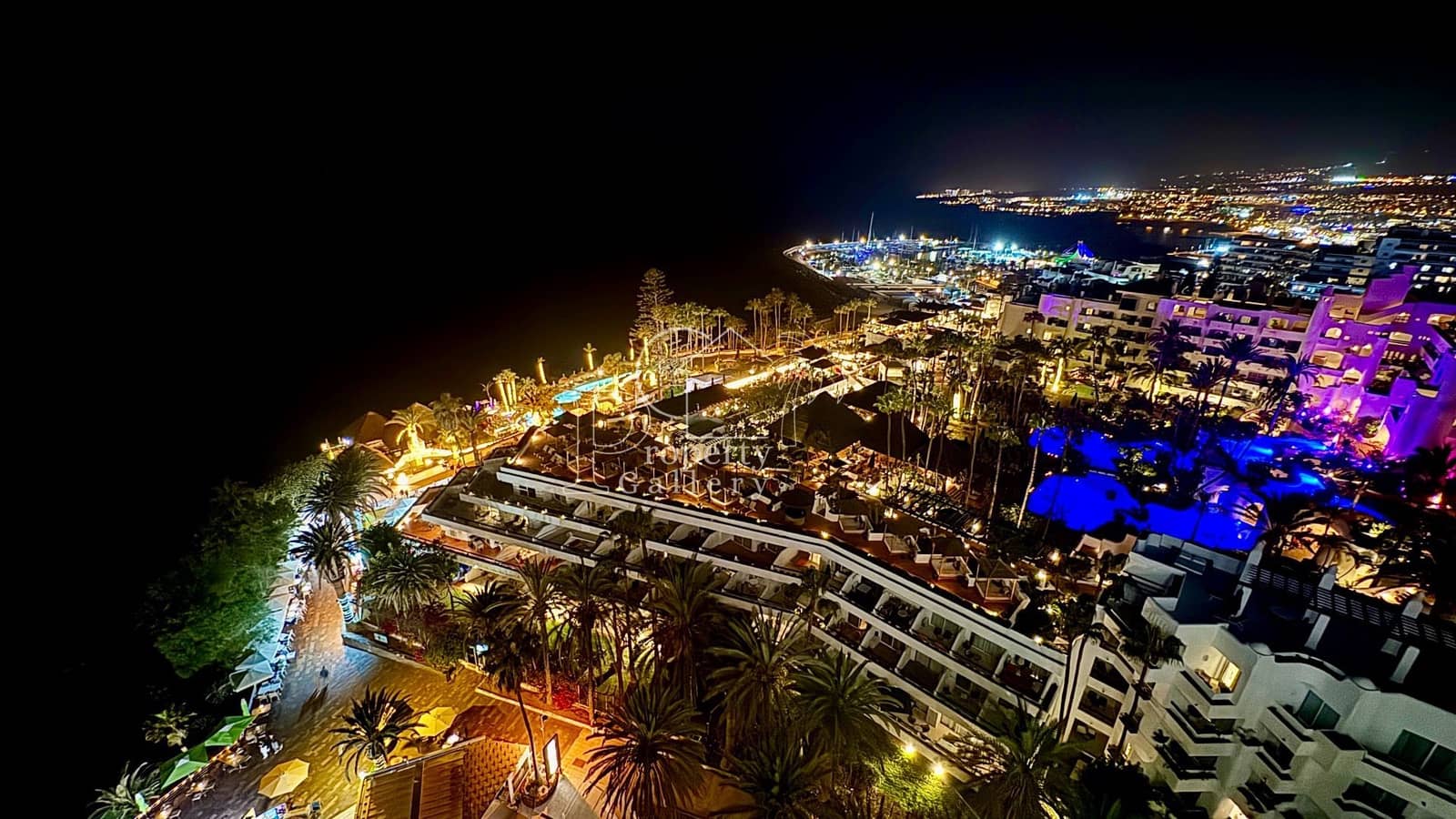 1 bedroom Penthouse for sale in Costa Adeje with pool - € 1,595,000 (Ref: 8840585)