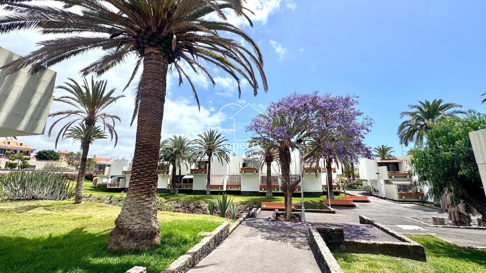 1 bedroom Apartment for sale in Costa del Silencio with pool garage - € 182,700 (Ref: 8961124)