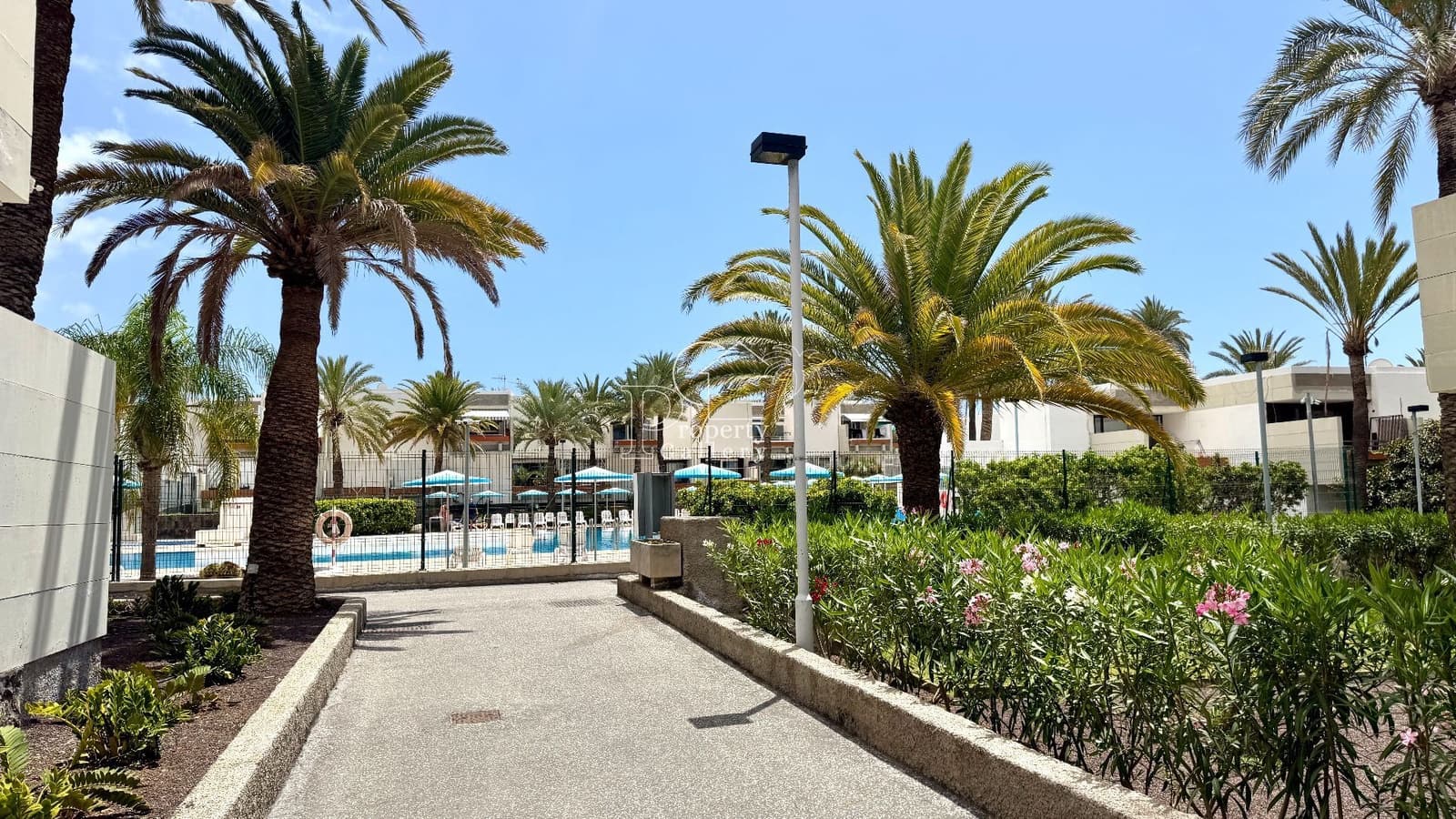 1 bedroom Apartment for sale in Costa del Silencio with pool garage - € 182,700 (Ref: 8961124)