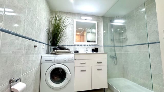 Studio te koop in Los Cristianos, Arona met zwembad - € 194.000 (Ref: 9019760)