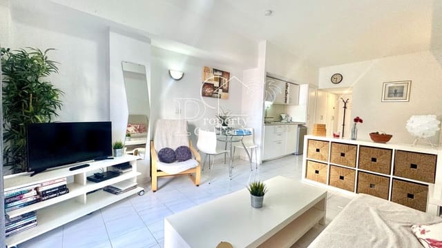 Studio te koop in Los Cristianos, Arona met zwembad - € 194.000 (Ref: 9019760)