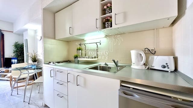 Studio te koop in Los Cristianos, Arona met zwembad - € 194.000 (Ref: 9019760)