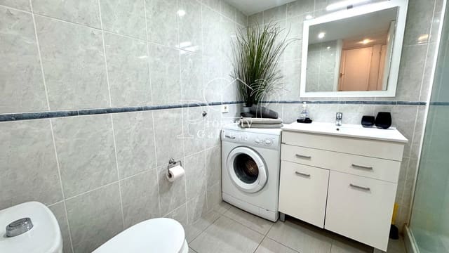 Studio te koop in Los Cristianos, Arona met zwembad - € 194.000 (Ref: 9019760)