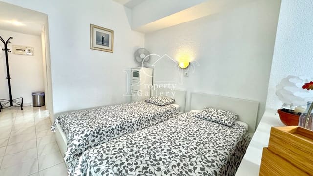 Studio te koop in Los Cristianos, Arona met zwembad - € 194.000 (Ref: 9019760)