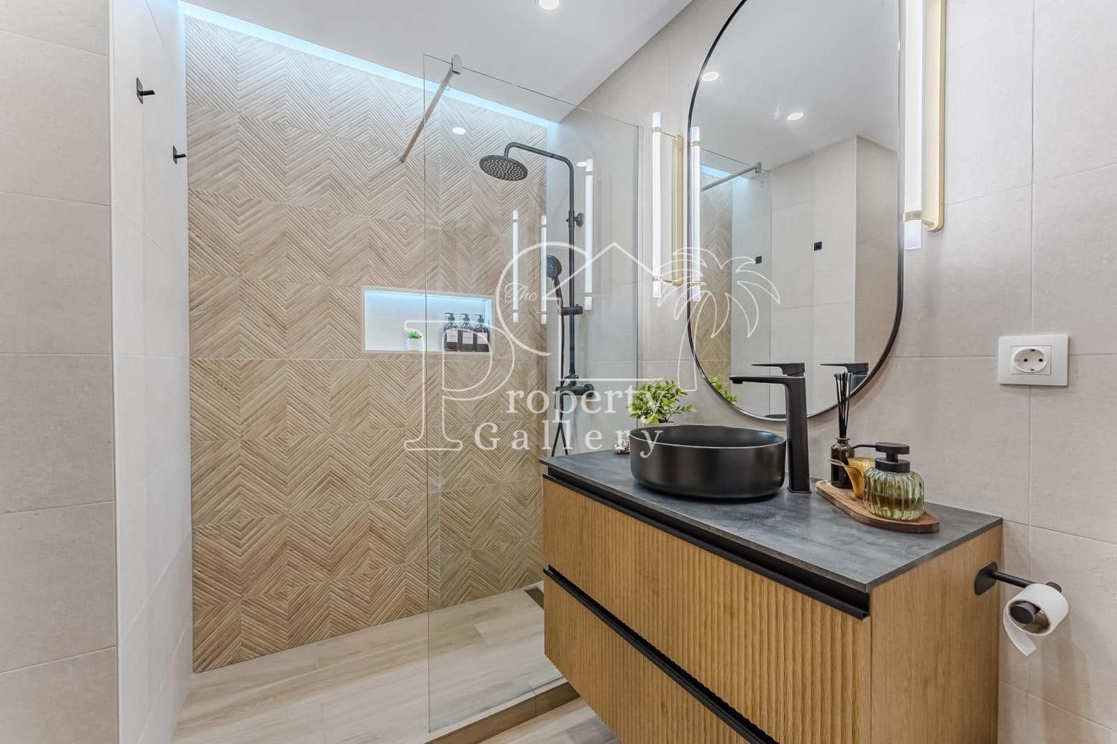 1 bedroom Apartment for sale in Costa Adeje with pool - € 284,999 (Ref: 9081274)