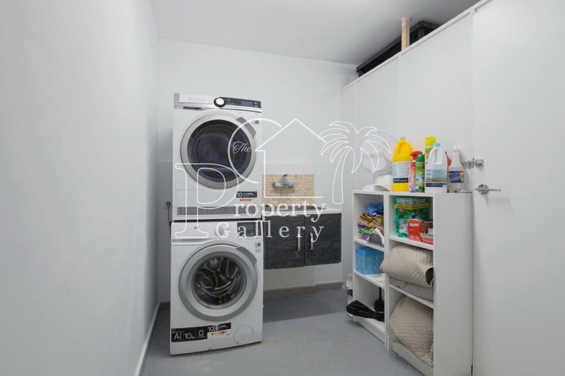 4 soveværelse Villa til salg i Puerto Santiago med swimmingpool garage - € 1.150.000 (Ref: 9113785)