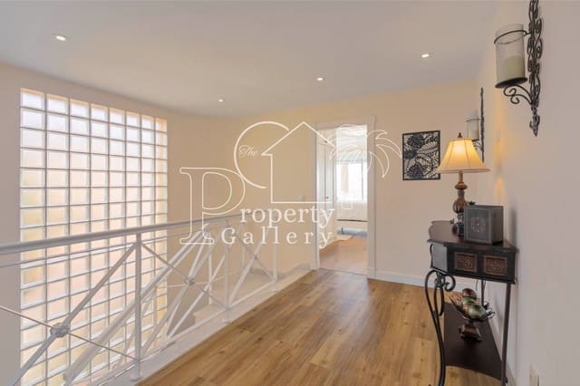 4 soveværelse Villa til salg i Puerto Santiago, Santiago del Teide med swimmingpool garage - € 1.150.000 (Ref: 9113785)